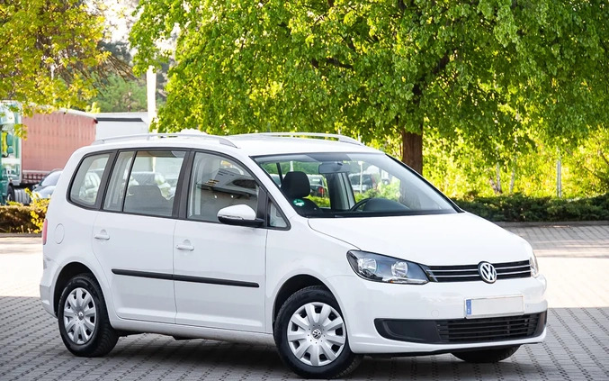 Volkswagen Touran cena 32900 przebieg: 204000, rok produkcji 2013 z Dobra małe 631